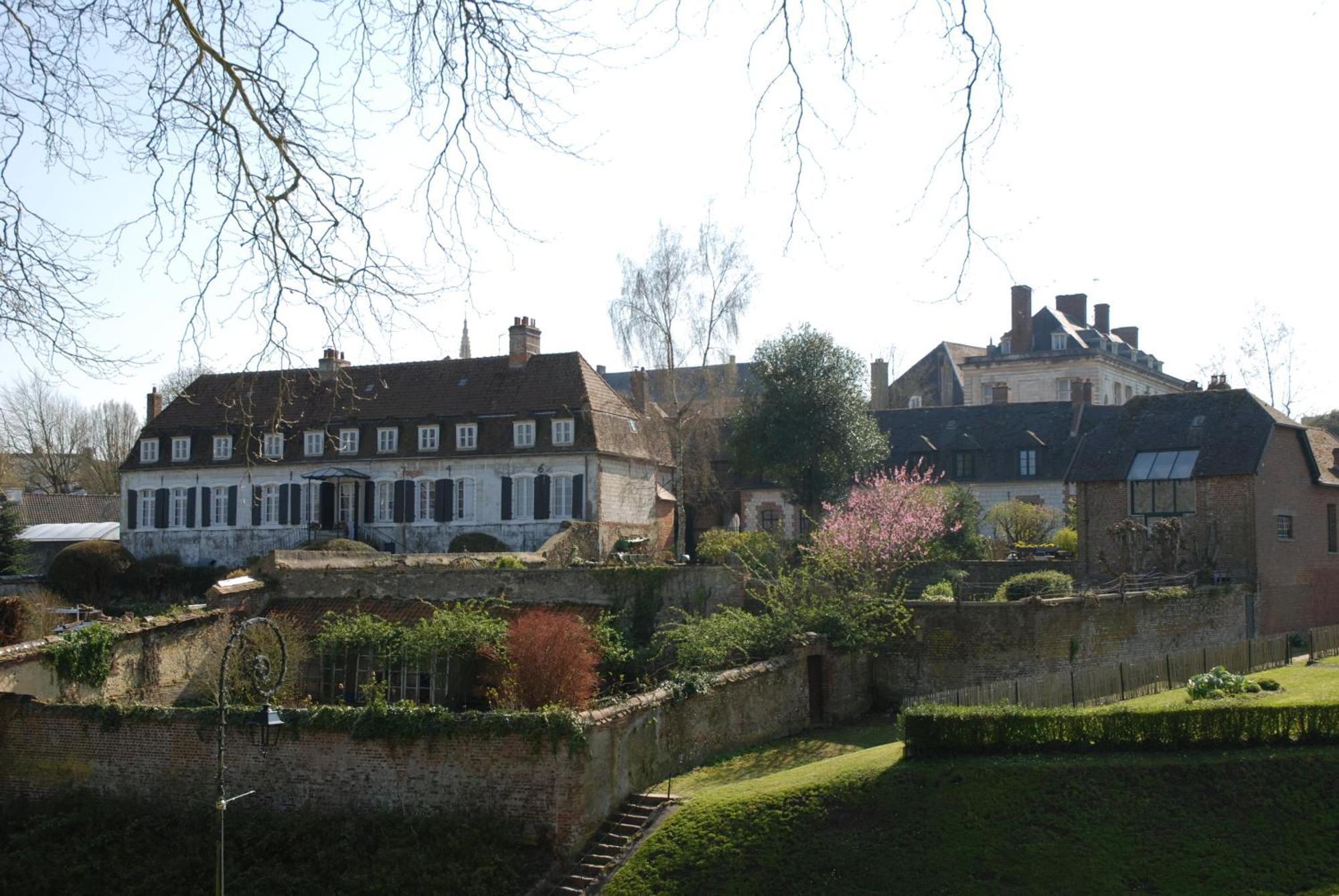 Montreuil Holidays Apartment Montreuil (Pas-de-Calais)
