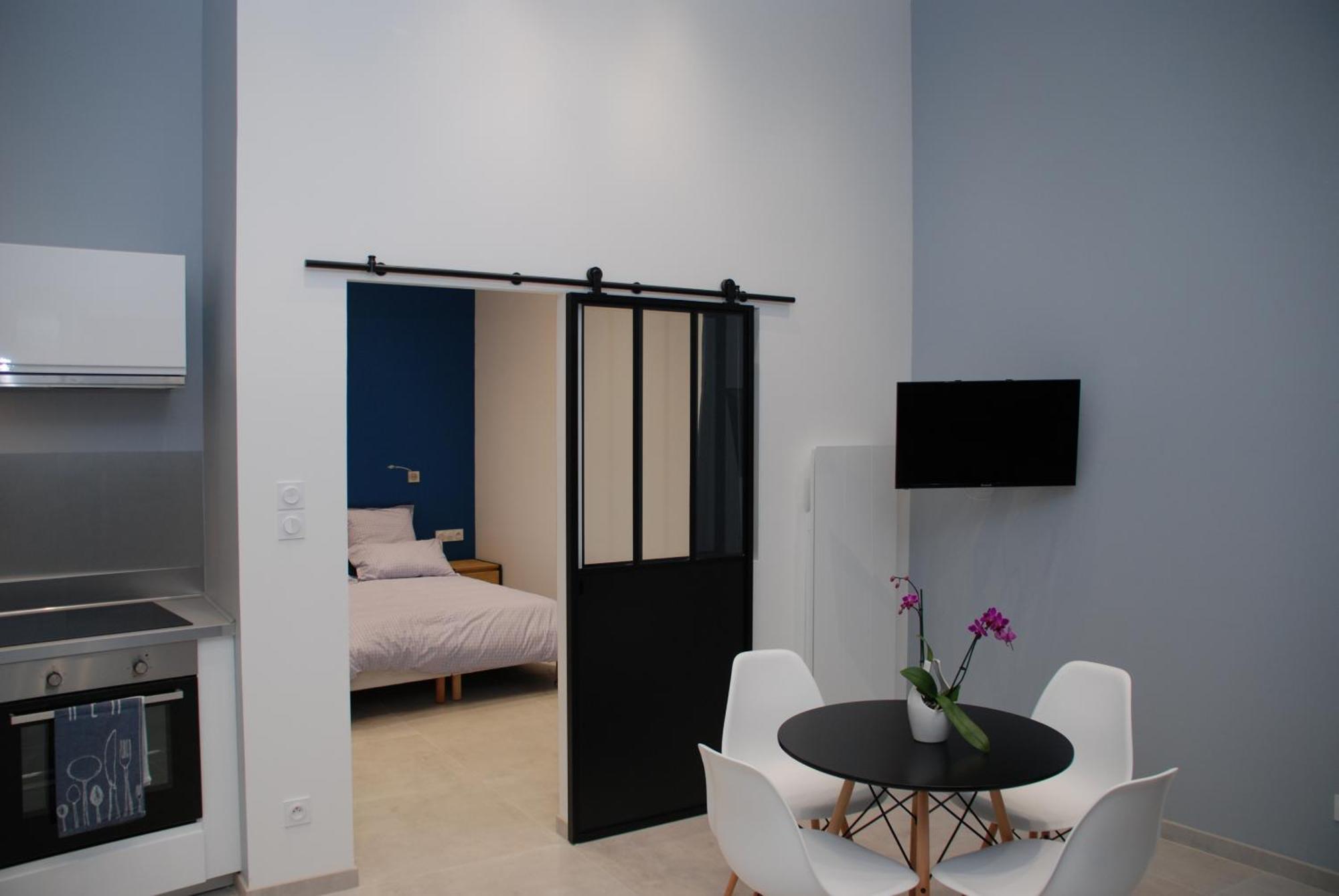 Montreuil Holidays Apartment *