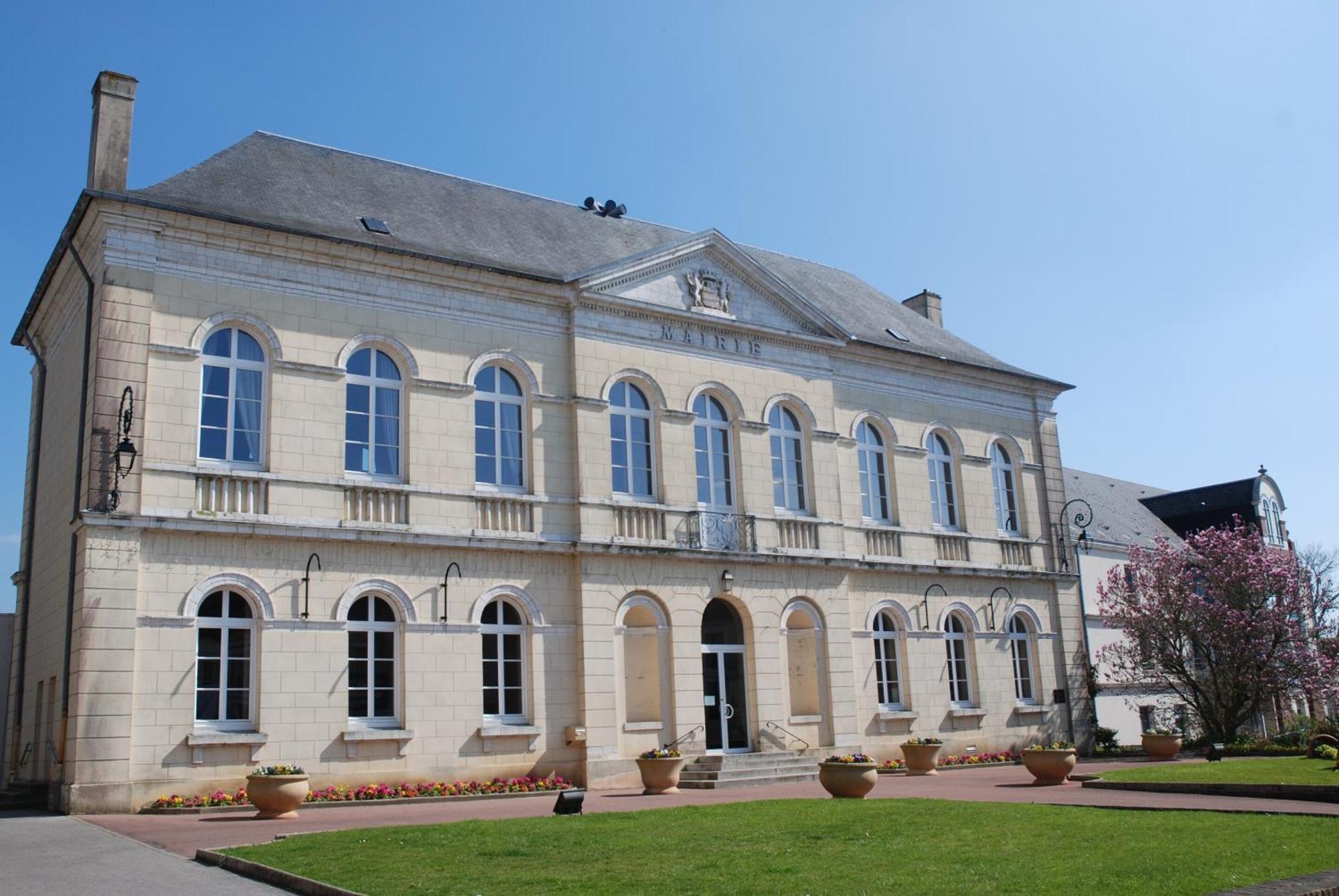 Montreuil Holidays