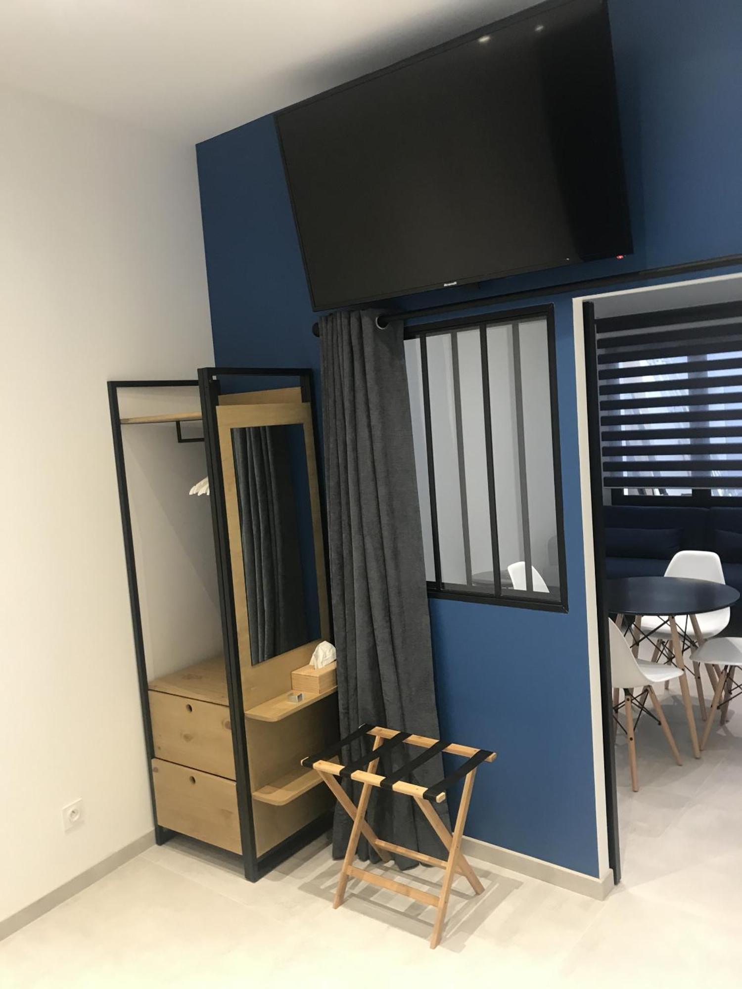 Montreuil Holidays Apartment